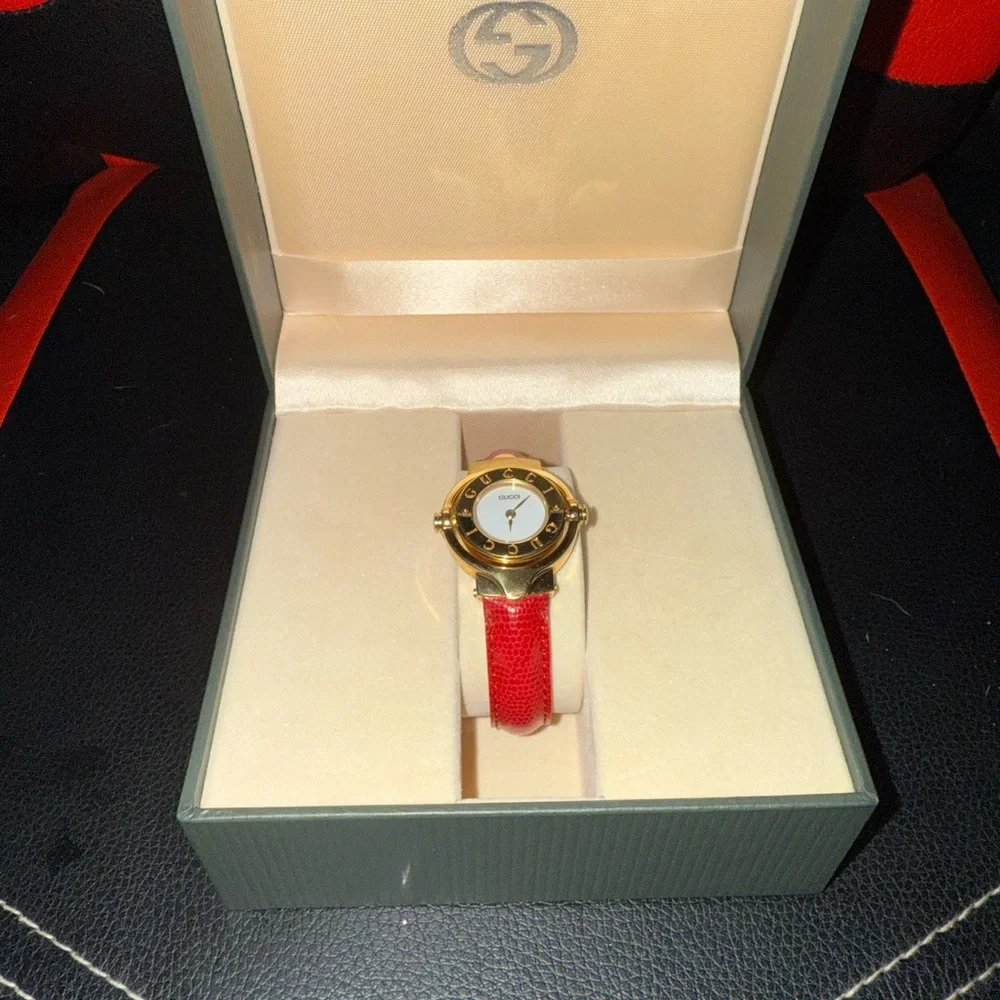 Gucci Gold Timepiece with Red Leather Band - Picture 3 of 4